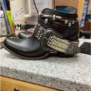 FREEBIRD BOOT- SALOON SIZE 9